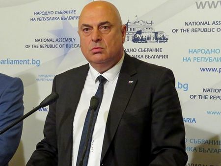 Депутатът Георги Колев: Бизнесите трябва да отварят поетапно и при строги мерки, за да не станат клиентите им пациенти