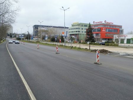 Пускат движението по „Транспортна“ откъм „Изгрев“ в Бургас, затварят платното от другата страна