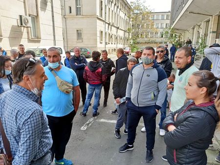 Бургаските рибари: Ако не ни позволят улова на бяла мида – отиваме под прозореца на Бойко Борисов