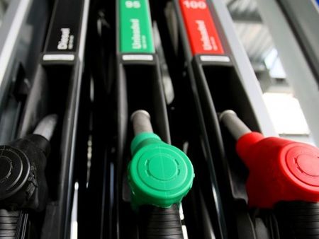 Държавни бензиностанции ще борят скрития картел при горивата