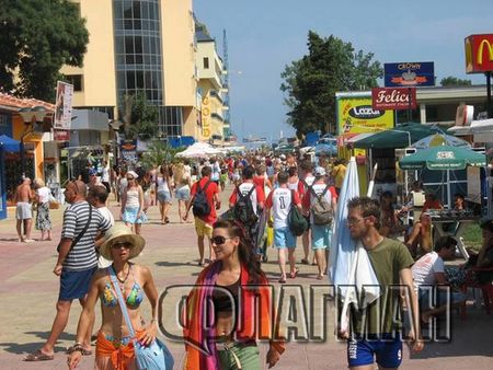 Професор: Сезонът е обречен само с български туристи