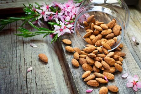 Богато на витамини и бедно на мазнини: Какво трябва да знаем за бадемовото брашно