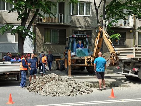 ВиК авария затапи възлов булевард в центъра на Бургас