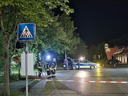 Ад край Мюнхен: Мъж се вряза с колата си в тълпа, рани петима