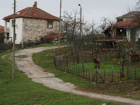 Безлюдна България – 446 села с едноцифрен брой жители