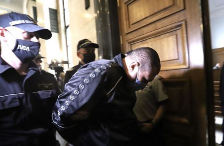 Пабло Ескобар от Студентски град, хванат с 360 кг кокаин, се изправи пред съда (СНИМКИ)