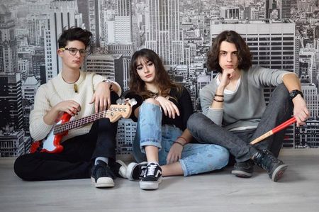 Група Arrow - модерните младежи от Софийското музикално училище, с нова песен