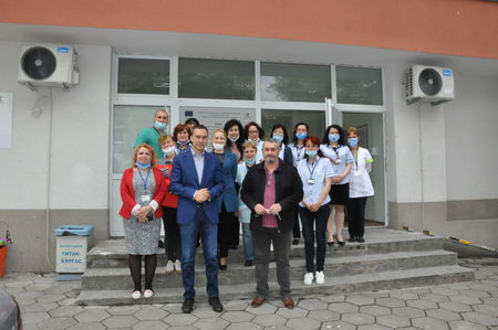 Кметът Димитър Николов посети новия офис на Патронажната грижа в Бургас
