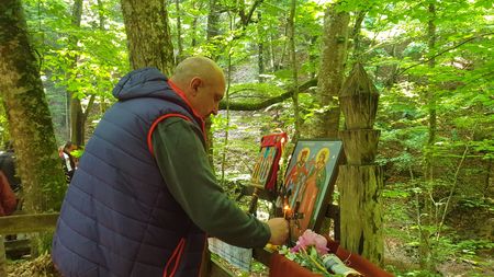 Нестинарството оживя в сърцето на Странджа край светилището „Голямата аязма”