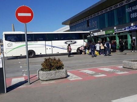 Подновяват се автобусните превози до Гърция и Сърбия