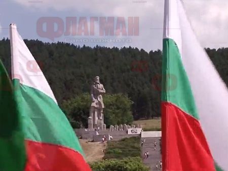 Почитаме Христо Ботев и на загиналите за свободата на България