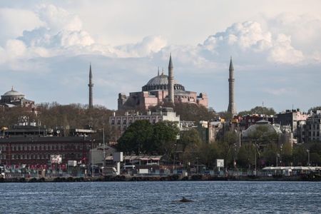 Ердоган се засили да връща на "Св. София" статута на джамия