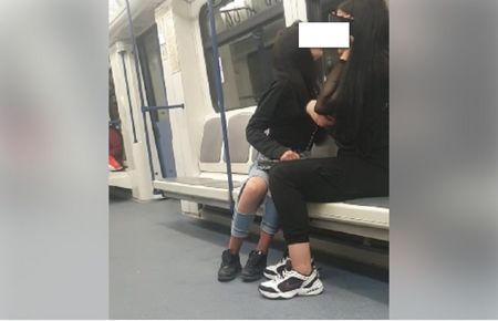 Потрес! Малолетни се нашмъркаха в столичното метро пред други пътници