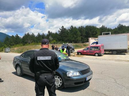 Специализирана полицейска операция и в Сливенско