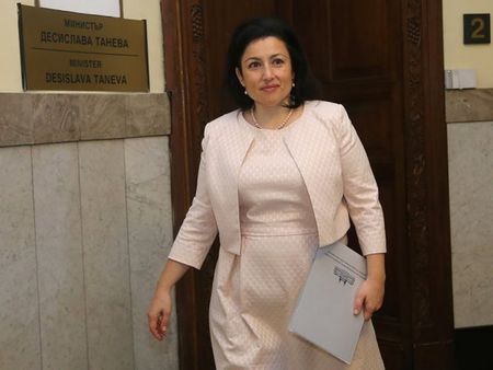 Десислава Танева: Не съм поръчвала да се крият злоупотреби с европари