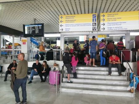 Летище Варна се съживи, има по 100 полета през седмицата