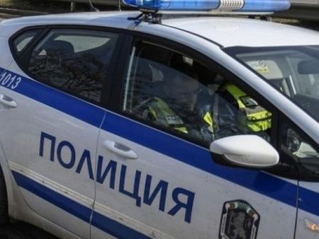 Трима мъже пребиха 14-годишно момче, счупиха му носа