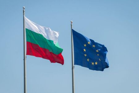 ЕК одобри пренасочване на над 20 млн. евро за България в борбата срещу COVID-19