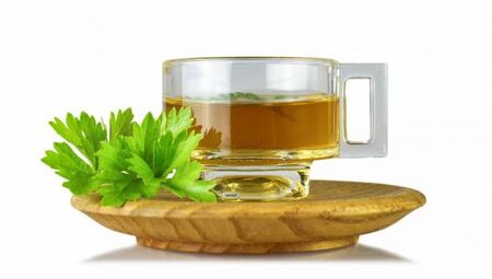 Чай от магданоз – укрепва здравето и помага за отслабването