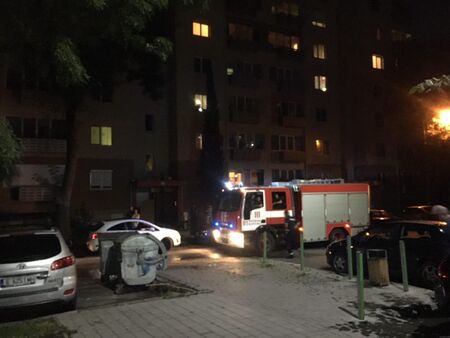 Извънредно! Гори апартамент в бургаския ж. к. "Възраждане"