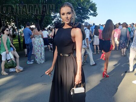Мис България Теодора Мудева е звездата на Випуск 2020 на Бургас