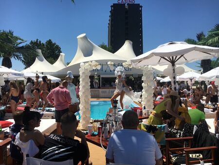 Ибиза пасти да яде! Раят съществува и е на Kikki Beach Club в Слънчев бряг