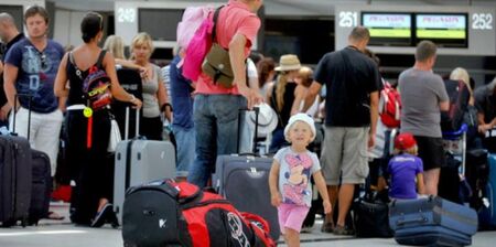 Руски туроператори започнаха да отменят пътуванията през юли за България