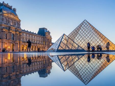 Затвореният Лувър загубил над 40 милиона евро за 4 месеца