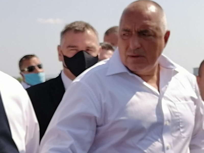 Премиерът Бойко Борисов пристигна в спецпрокуратурата за разпит