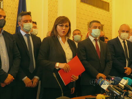 Нинова не виждала във Висшия съдебен съвет причина за протестите
