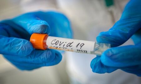 Данъчни влизат в лабораториите, които тестват за коронавирус