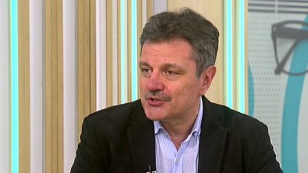 Д-р Симидчиев: Коронавирусът "напуска" София и се мести към курортите