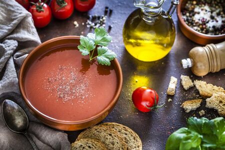 Рецепта за гаспачо: Свежата супа, която укрепва имунната система и разхлажда в жегите