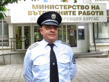 Колеги изненадаха за ЧРД началника на "Охранителна полиция и КАТ" в Бургас комисар Неделчо Рачев