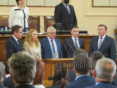 Депутатите одобриха новите министри - как гласуваха парламентарните групи