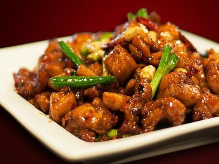 Хапнете си пилешко Кунг Пао, азиатската кухня има уникална магия