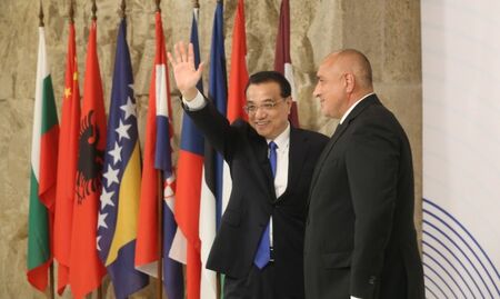 България избра страната на Европа за враждебност към Китай