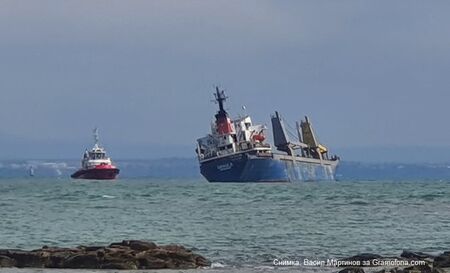 Румънски кораб аварира  в Бургаския залив, тече спасителна операция