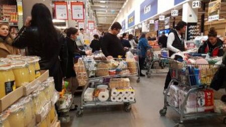 Норвежци опразниха шведските магазини