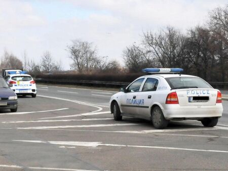 Служебен автомобил на НСО - ударен между Черноморец и Созопол