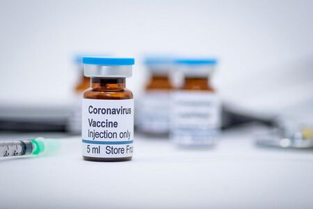 Новата ваксина за COVID-19 несъвместима с алкохол