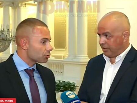 Депутат: Парите, които Борисов раздава от джипа, няма да спрат протестите, оставката му ще спаси държавата