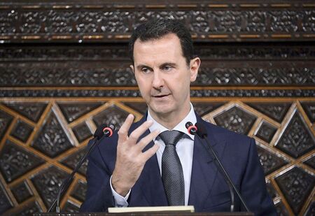 Башар Асад припадна в парламента