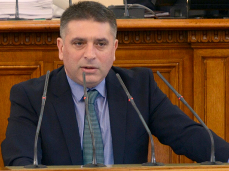 Данаил Кирилов подаде оставка
