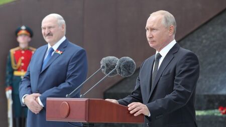 Москва сформира спецотряди за намеса по искане на президента на Беларус