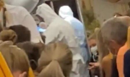 Болен от коронавирус се качи на самолет на Ryanair, пътниците – ужасени