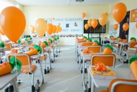 Над 24 000 бургаски ученици влязоха в класните стаи на първия учебен ден