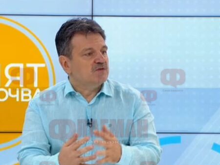 Д-р Симидчиев: Децата не боледуват от COVID-19, няма да има бум на заразени