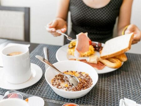 Какво е „диета за закуска" и помага ли ни да отслабнем?