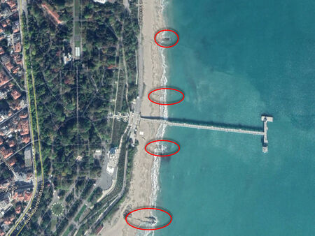 Планират обновяване на каменните буни край Моста в Бургас, обследват и акваторията на залива
